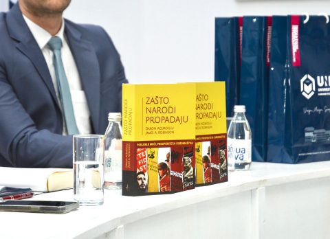 Promocija_Zasto_Narodi_Propadaju_4