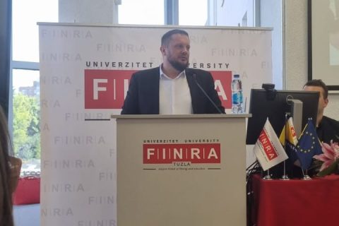 Univerzitet FINRA