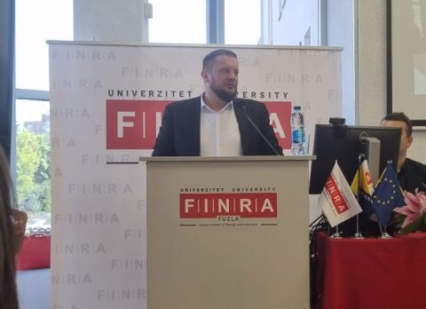 Univerzitet FINRA