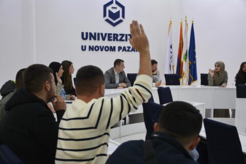 Prva studentska debata